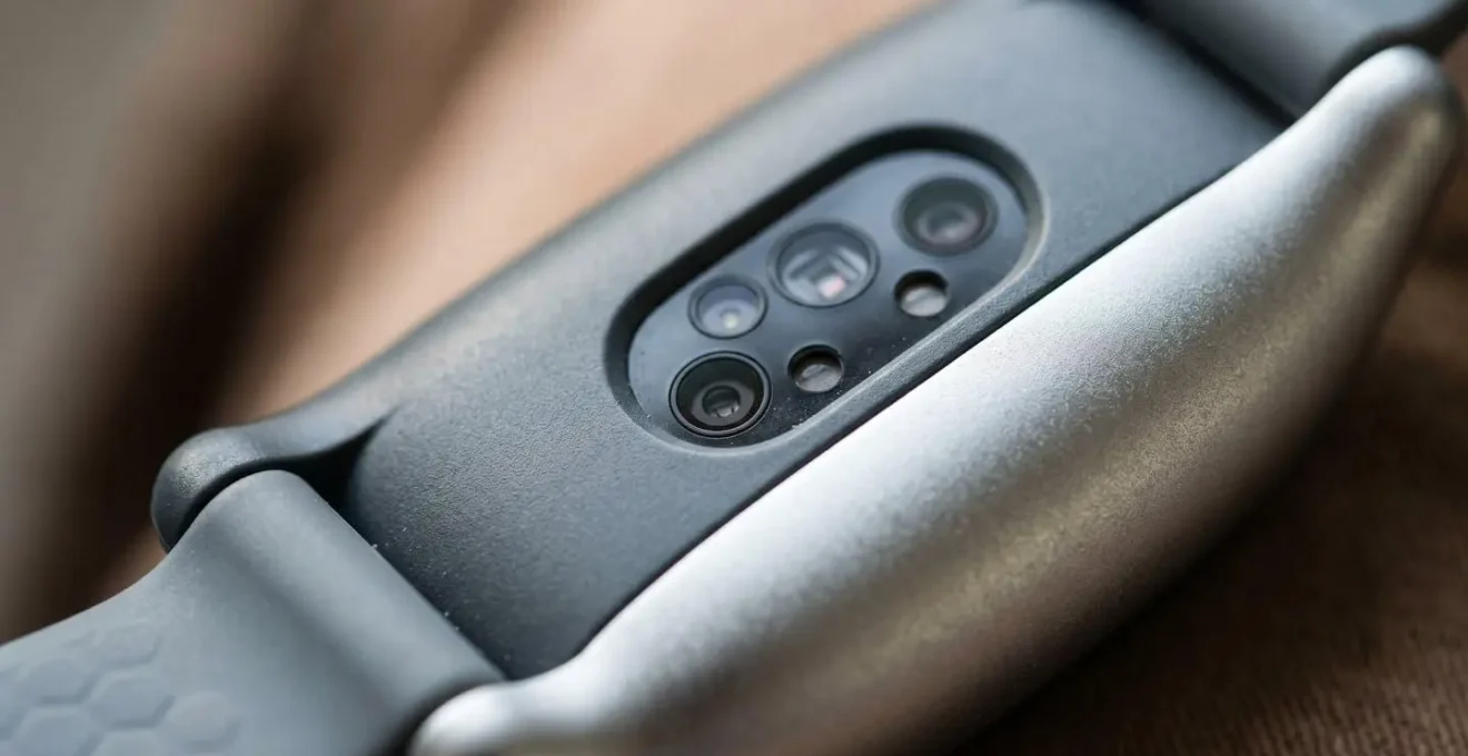 Close-up demonstration of motion sensor detecting rapid movement versus gradual descent